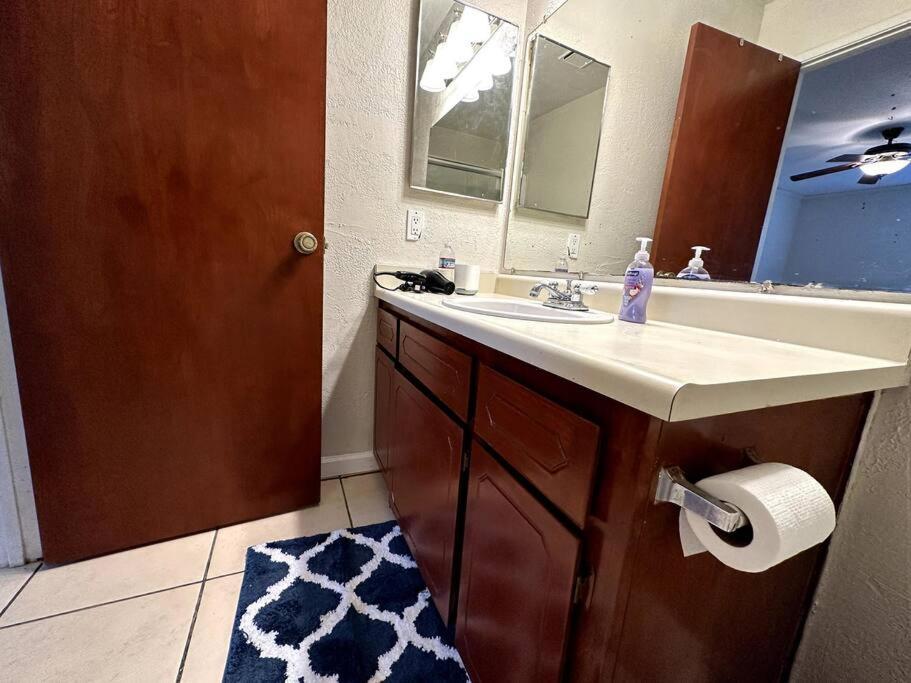 Comfortable House W/ Wi-Fi/Tv - Turlock,Ca エクステリア 写真