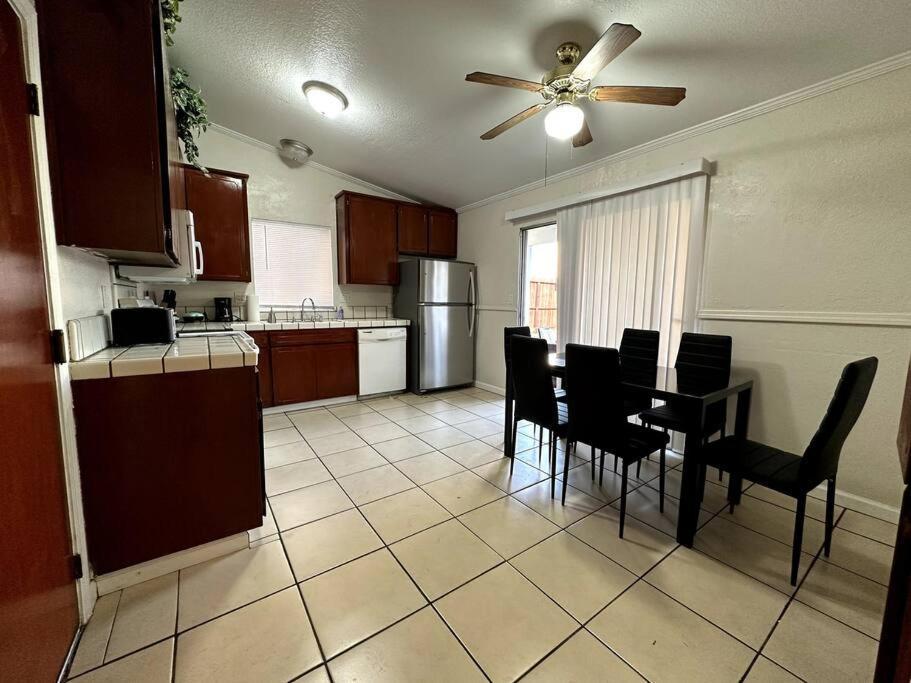 Comfortable House W/ Wi-Fi/Tv - Turlock,Ca エクステリア 写真