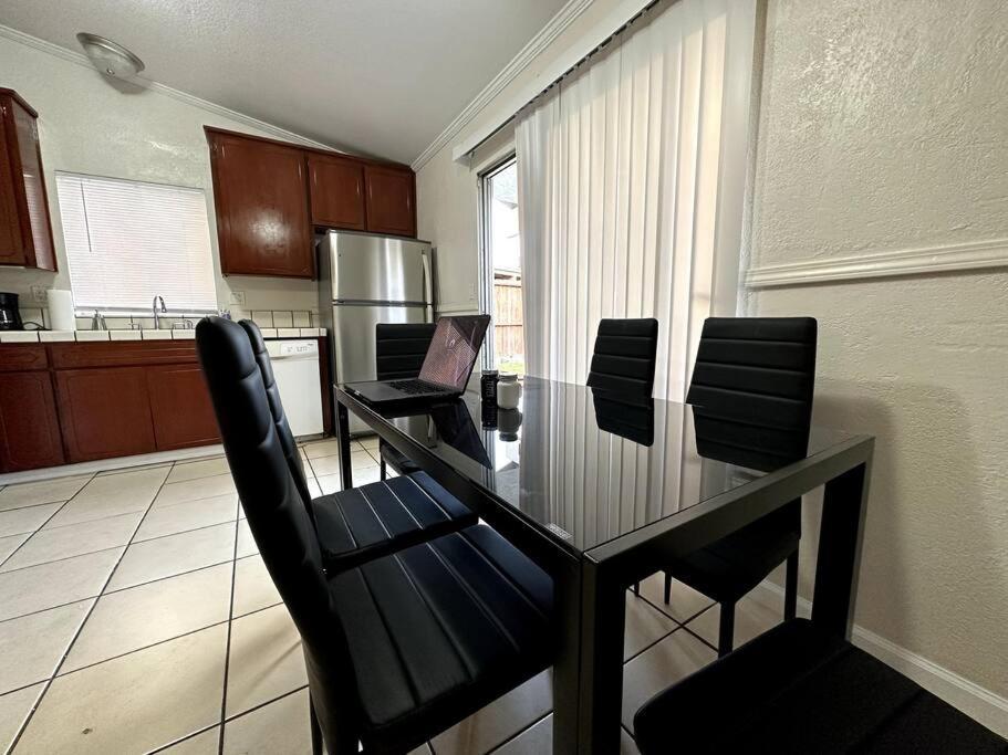 Comfortable House W/ Wi-Fi/Tv - Turlock,Ca エクステリア 写真
